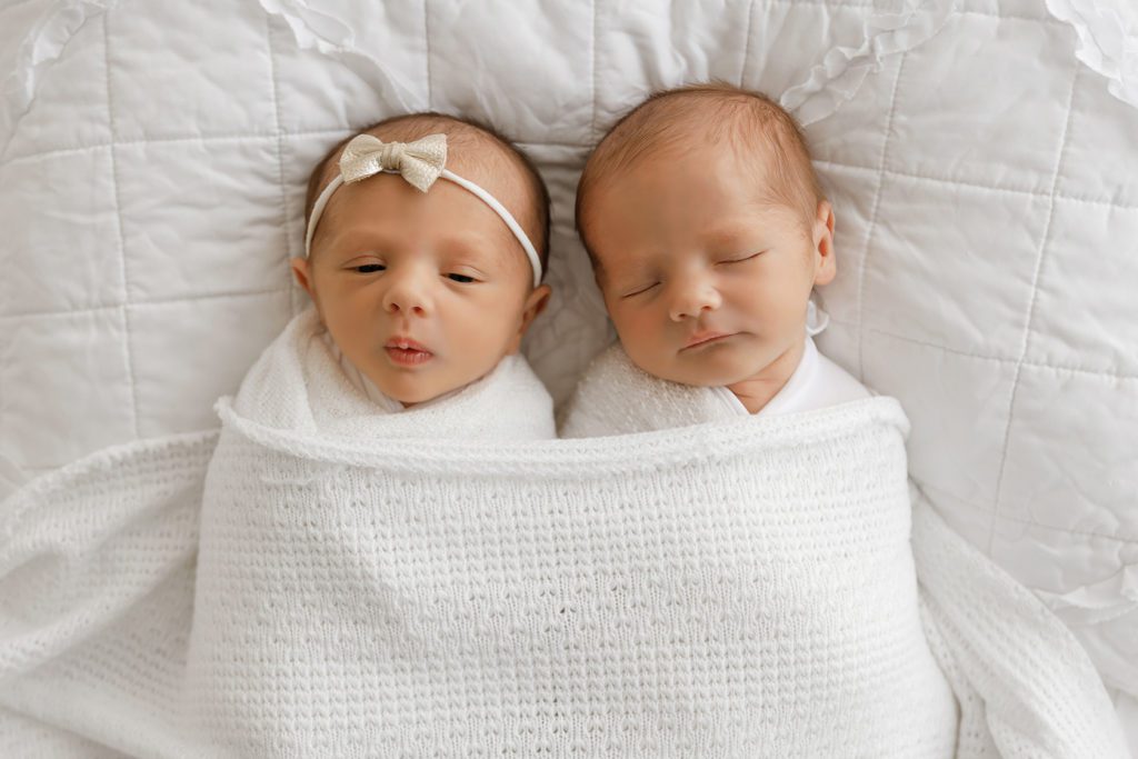 twin newborn photographer