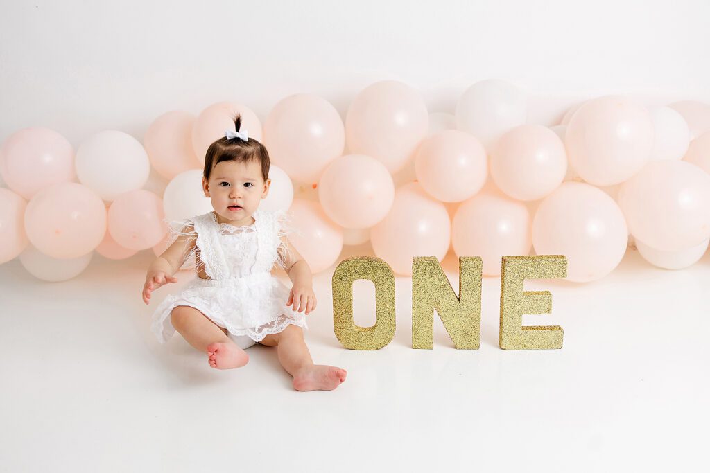 baby girl's 1st birthday photoshoot